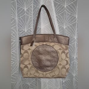 Coach brand Women's purse bag handbag tote